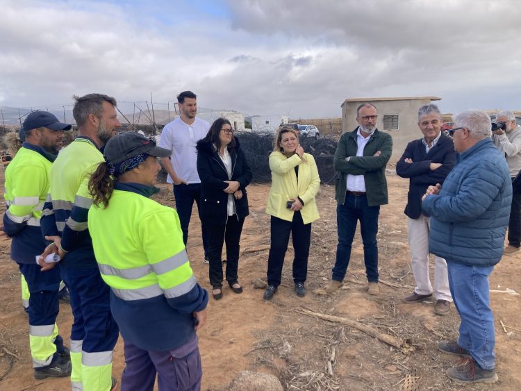 Visita al Plan de Empleo para la mejora del entorno del Aeropuerto que ha generado 86 contrataciones y transformado el paisaje sureste