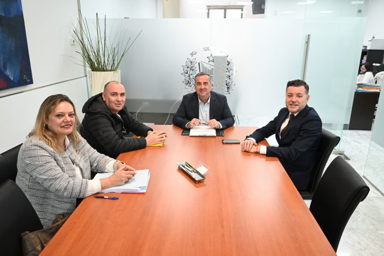 El Ayuntamiento de Gáldar firma la adquisición de una finca para mejorar el acceso, la seguridad y el aforo de La Quinta