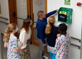 Nuevos desfibriladores en el Centro de Estancia Diurna y el Centro Ocupacional de la Villa de Ingenio