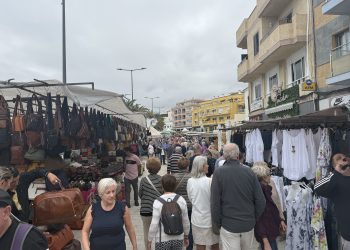 El Mercadillo de Arguineguín estrena con éxito su nueva ubicación