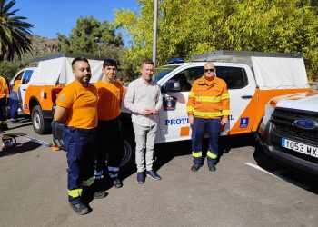 Protección Civil de Telde recibe un vehículo y equipamiento para hacer frente a incendios forestales, inundaciones y temporales