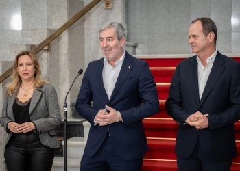 Clavijo cierra filas con cabildos, ayuntamientos y universidades en la estrategia canaria de vivienda