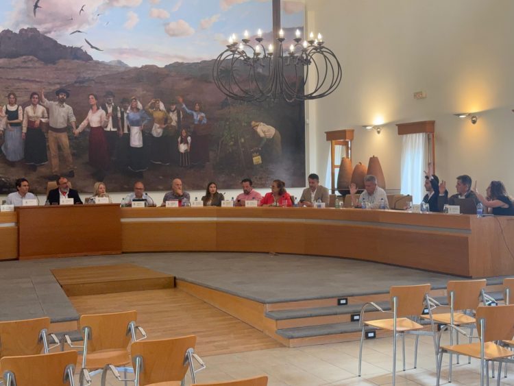 Archivada la denuncia interpuesta por una concejala de la oposición por la toma de posesión de un funcionario municipal