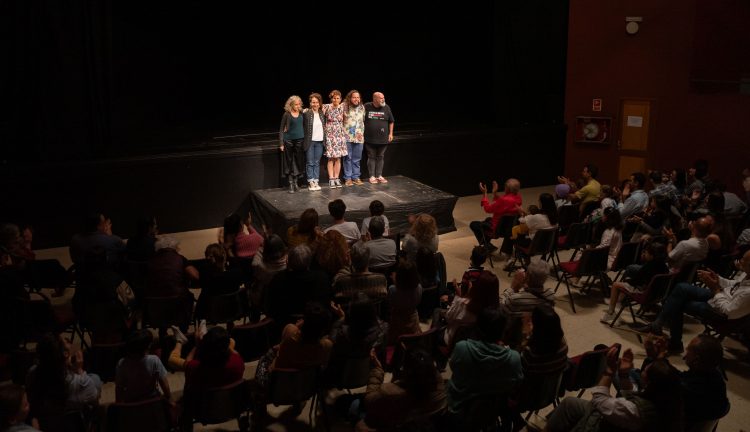 Medio millar de espectadores dejan volar su imaginación en el Festival de Narración Oral