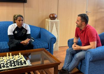 Telde reconoce el legado de Marta Mangué tras entrar en el Salón de la Fama del balonmano europeo