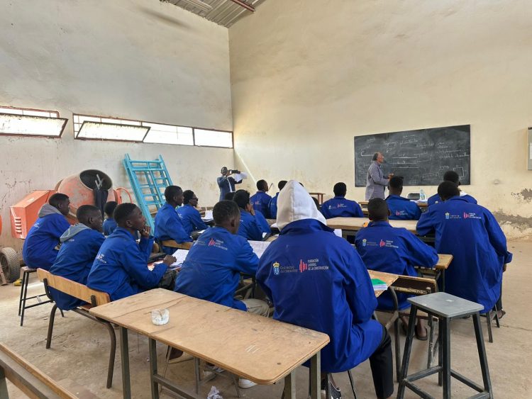 Clavijo viaja a Mauritania para estrechar lazos de vecindad con un país clave en la crisis migratoria