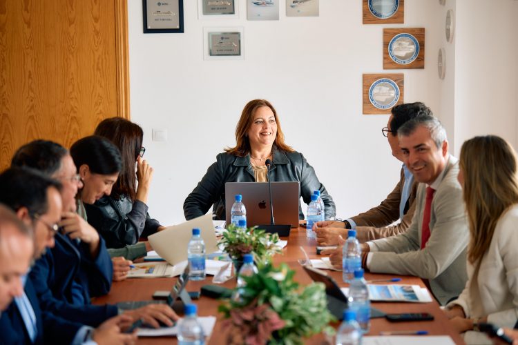 El Puerto de Las Palmas se blinda ante la contaminación