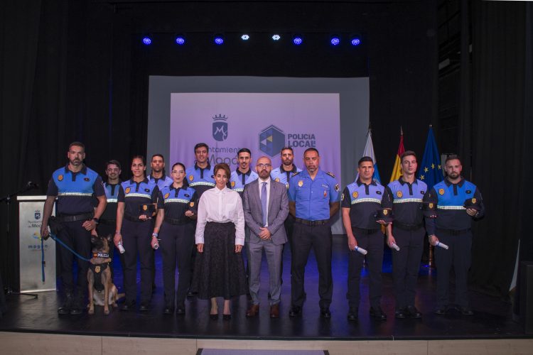Mogán da la bienvenida a 10 agentes de la Policía Local y presenta la Unidad Canina