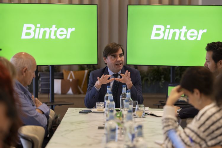 Binter cumple su primer aniversario en el corredor aéreo Canarias-Madrid con una oferta de más de 770.000 asientos