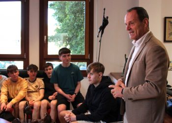 El alcalde de Agüimes recibe a un grupo de alumnos irlandeses del programa ‘Erasmus +’