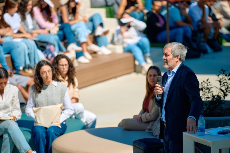 Clavijo aboga por duplicar esfuerzos para “retener el talento y blindar la Canarias del Conocimiento”