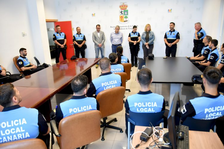 Los nuevos agentes policiales conocen las instalaciones y servicios municipales