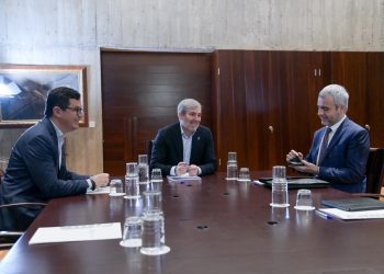 Fernando Clavijo celebra que AENA incremente hasta 1.000 millones de euros la inversión en aeropuertos de Canarias