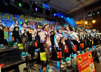 El Concurso de Murgas de Agüimes comienza con sátira y reivindicación social