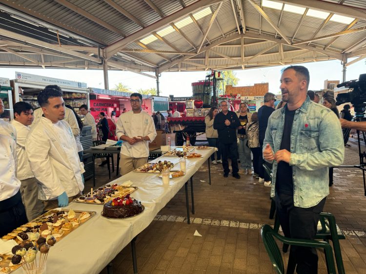 El Mercado Municipal de Telde ‘enamora’ a sus usuarios con una jornada gastronómica