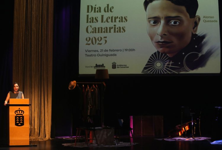 El Gobierno de Canarias homenajea a Alonso Quesada en el Acto del Día de las Letras Canarias