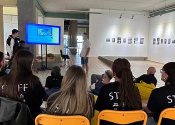 Una veintena de jóvenes presentan proyectos en la Fábrica de Ideas