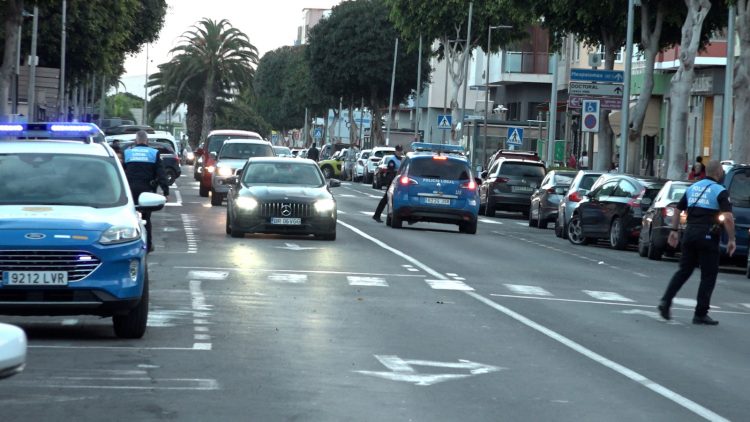 Se abre al tráfico la Avenida de Canarias a la altura del edificio desalojado