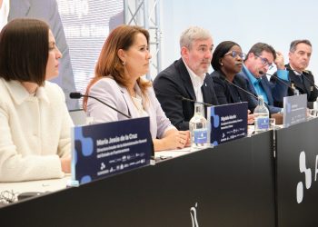 Canarias lanza desde Fuerteventura un proyecto piloto pionero para “salvar vidas y monitorizar los flujos migratorios” en la Ruta Atlántica