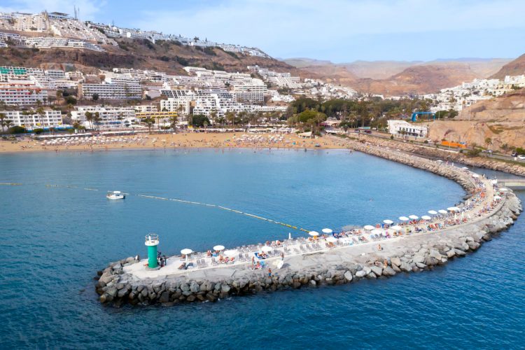 Mogán solicita a Costas la concesión de la playa, el paseo y el espigón de Puerto Rico para su rehabilitación