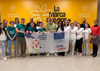 El Ayuntamiento muestra su respaldo al programa Erasmus del IES Santa Lucía por un deporte y arte sostenibles
