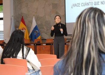 El programa Educar en Familia pone el foco en los efectos de la sobreexposición a las redes sociales