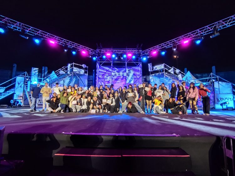 El auditorio José Vélez vibra con el concurso de K-pop del Carnaval de Telde 2025