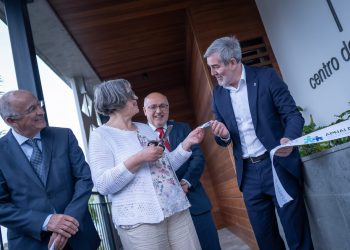 Fernando Clavijo destaca la apuesta del Gobierno por la inclusión de las personas con autismo