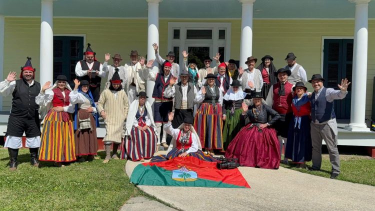 Achimencey y el cuerpo de baile de baile Santa Lucía de Tira-jana llevan el folklore canario al Festival de Los Isleños en Luisiana