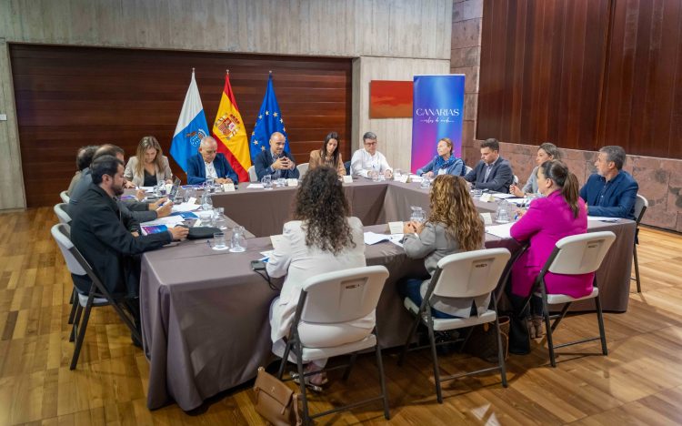 Fuerteventura, El Hierro y La Gomera se incorporan al Comité del Sector Moda y a la estrategia canaria común