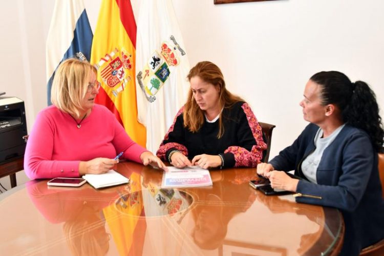 SBT activa un servicio de información para las familias trasns mediante videochat