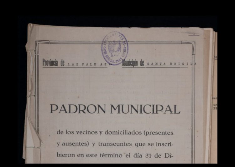 Santa Brígida abre al público los padrones municipales de 1920 a 1965