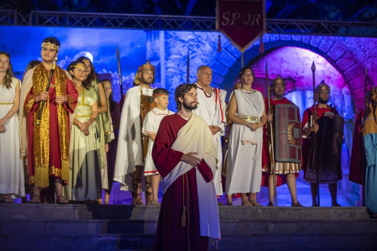 Ciento cincuenta personas representarán la Pasión este jueves en la plaza de Sardina del Sur