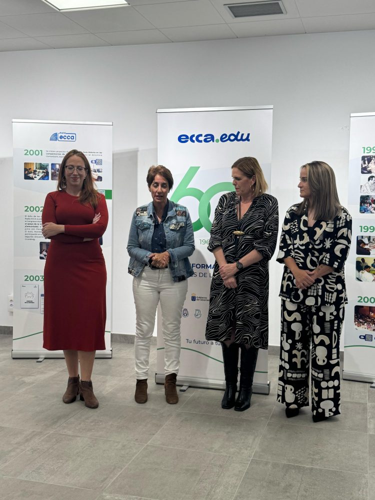 Mogán reconoce la trayectoria de ecca.edu acogiendo la exposición que rinde homenaje a sus 60 años de historia