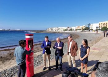 Arinaga se convierte en una de las 19 playas de Gran Canaria en contar con un tótem salvavidas