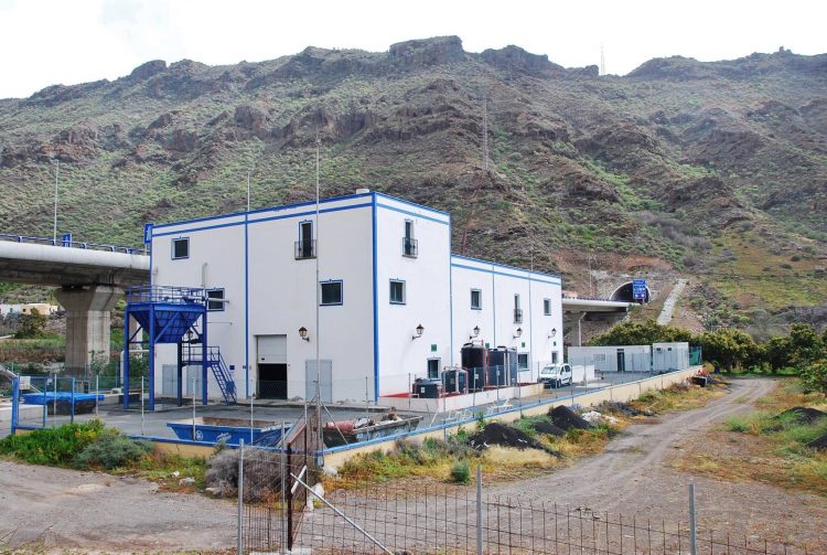 Mogán invierte 2,25 millones en un sistema terciario para la reutilización del agua depurada en riego y baldeo