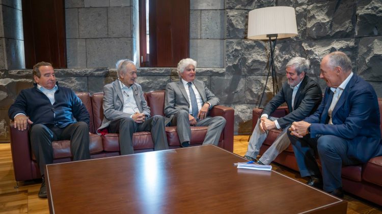 El presidente de Canarias mantiene un encuentro con Asociación Canaria para el Progreso de la Macaronesia