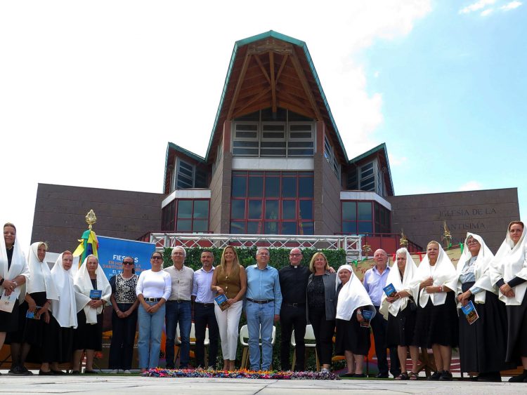 Las Fiestas de El Tablero celebran el 25 Aniversario de la construcción de su Centro Parroquial e Iglesia
