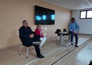 La vivienda centra el encuentro entre el Ayuntamiento de Ingenio y Cuesta Caballero