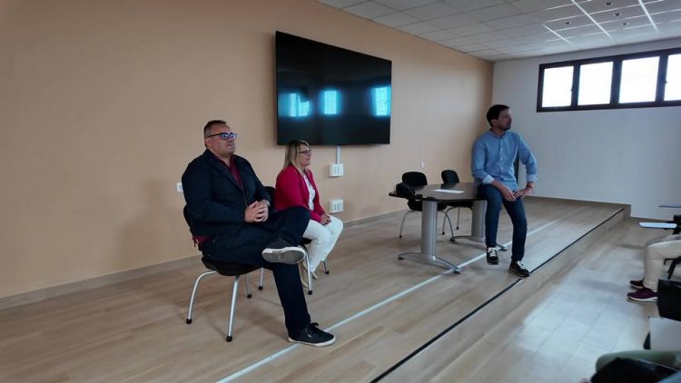 La vivienda centra el encuentro entre el Ayuntamiento de Ingenio y Cuesta Caballero