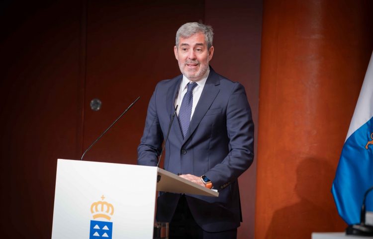 El presidente Clavijo invita al Papa León XIV a conocer el drama migratorio en Canarias 