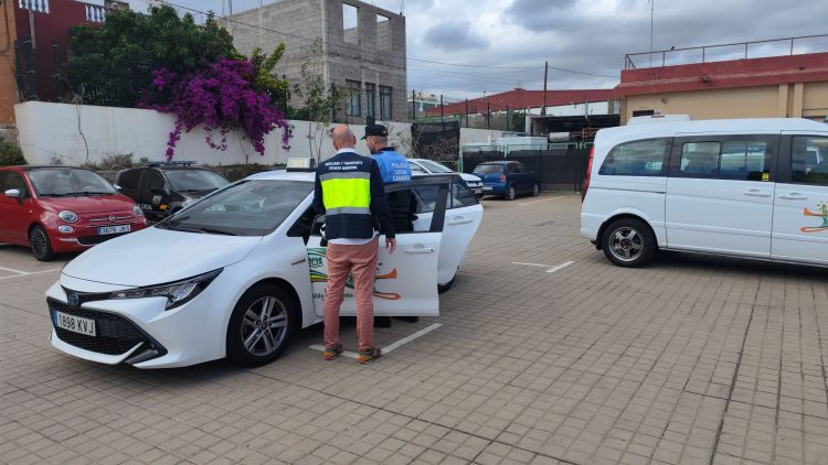 Ingenio concluye las revisiones ordinarias del servicio de taxi