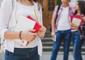 Universidades publica la tercera resolución provisional de becas del curso 2024/2025