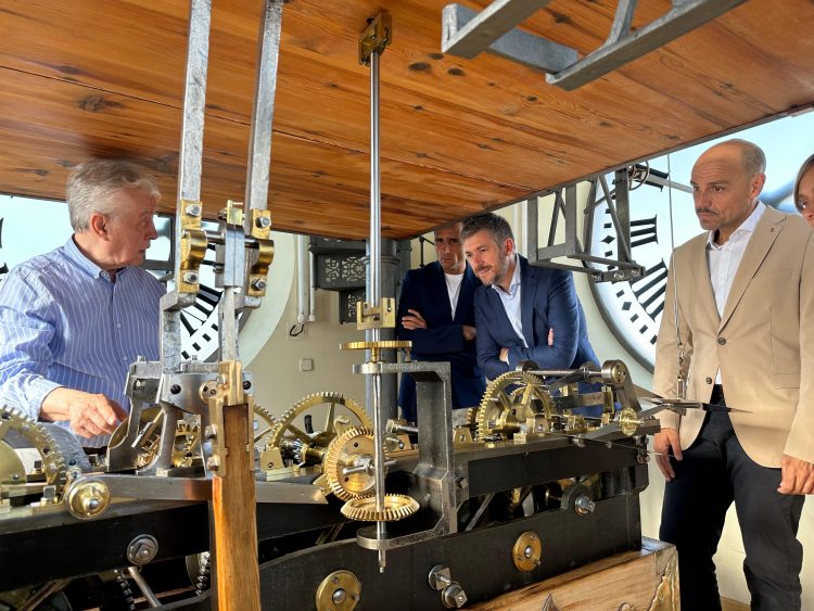 El reloj de la Puerta del Sol de Madrid marcará por primera vez la hora canaria en homenaje a las islas