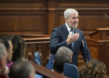 Canarias propone modificar la Ley de Régimen Local para limitar el acceso a la vivienda de los no residentes