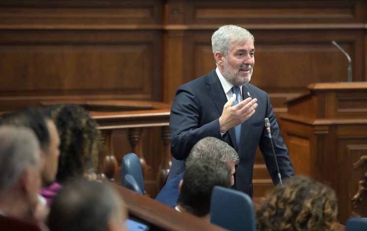 Canarias propone modificar la Ley de Régimen Local para limitar el acceso a la vivienda de los no residentes