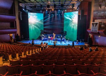 El acto institucional del Día de Canarias une tradición y modernidad con una propuesta escénica con más de 60 artistas