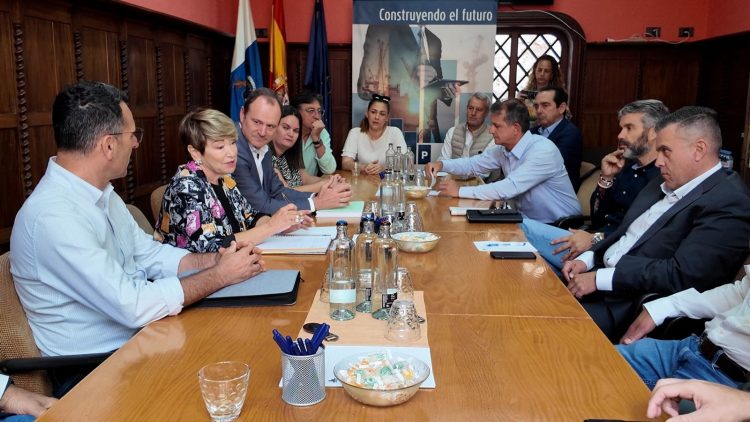 Los empresarios de la construcción muestran su interés por el Plan de Vivienda de Agüimes