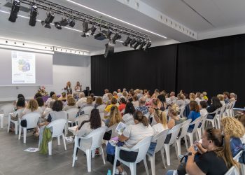 Cerca de un centenar de personas aprenden a manejar el estrés en las Jornadas de Crecimiento Personal de Mogán