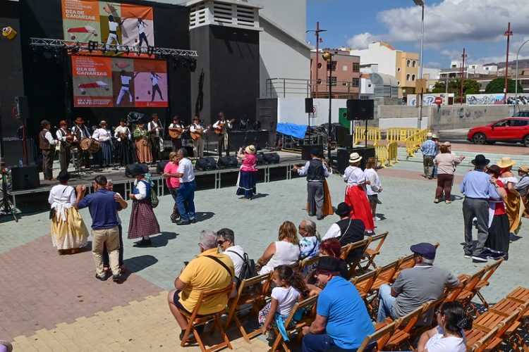 Santa Lucía organiza una semana de conciertos, artesanía y deportes tradicionales por el día Canarias